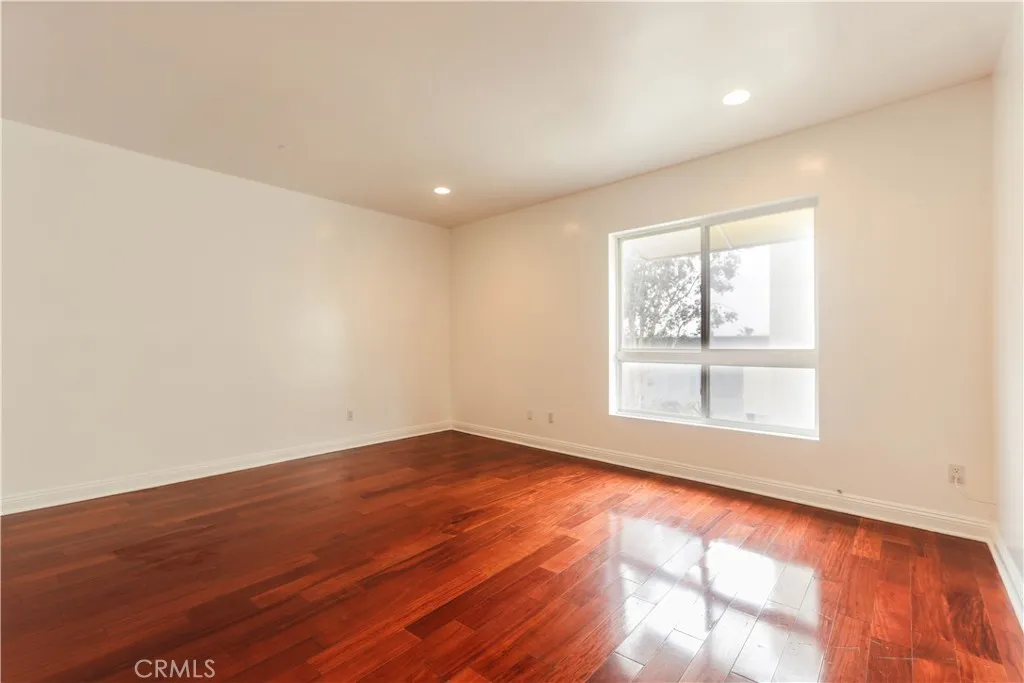 1020 Hilldale Avenue, West Hollywood, California 90069 home-pic-18